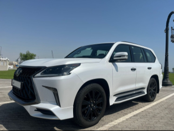 Lexus  LX  570 S Black Edition  2019  Automatic  168,000 Km  8 Cylinder  Four Wheel Drive (4WD)  SUV  White