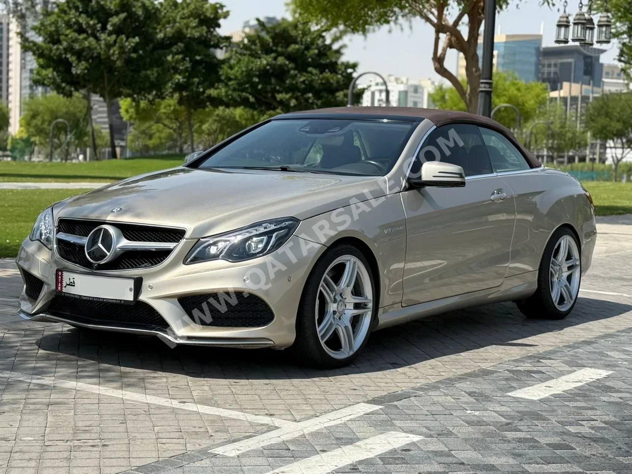 Mercedes-Benz  E-Class  500  2015  Automatic  99,000 Km  8 Cylinder  Rear Wheel Drive (RWD)  Convertible  Gold