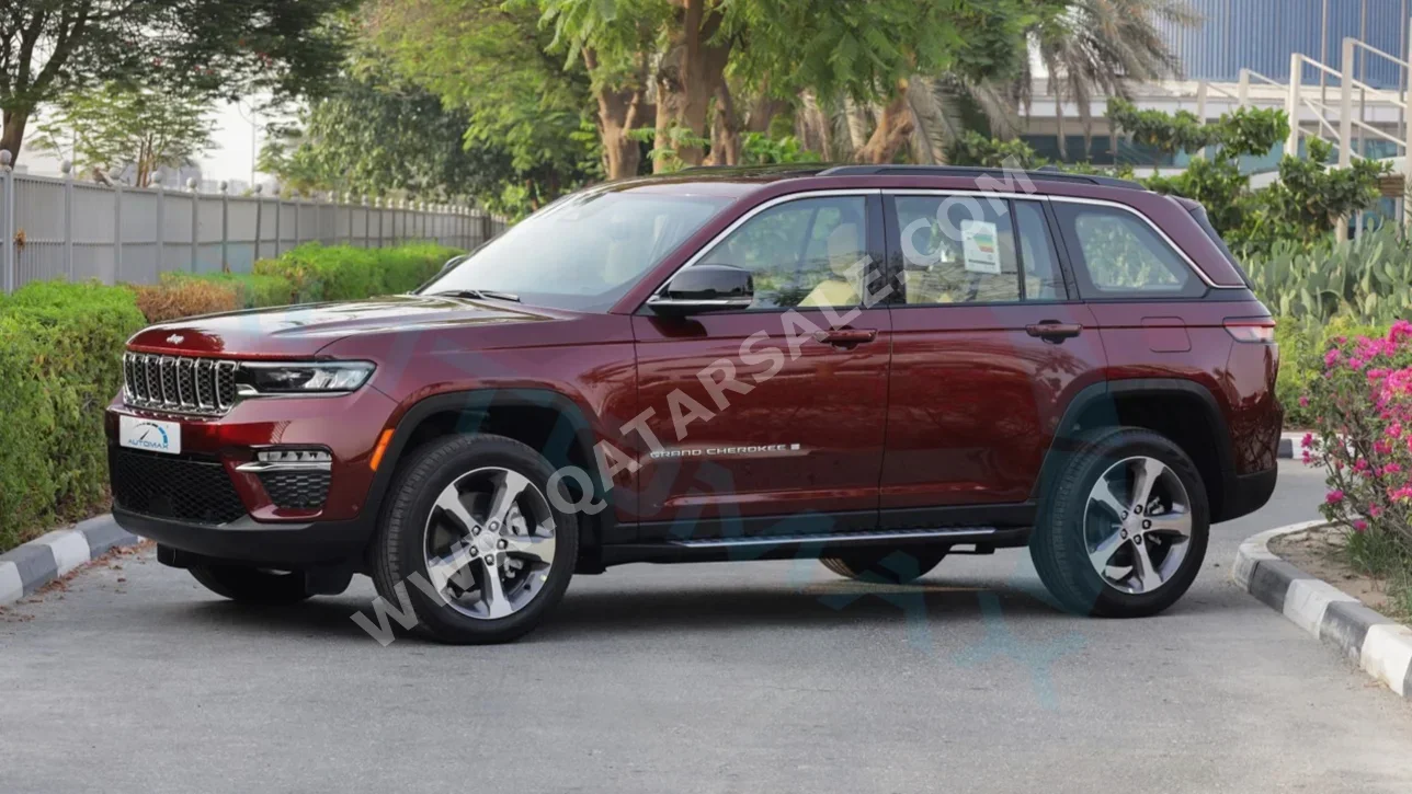 Jeep  Grand Cherokee  Limited  2025  Automatic  12 Km  6 Cylinder  Four Wheel Drive (4WD)  SUV  Dark Red  With Warranty