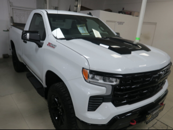 Chevrolet  Silverado  Trail Boss  2022  Automatic  19,000 Km  8 Cylinder  Four Wheel Drive (4WD)  Pick Up  White  With Warranty