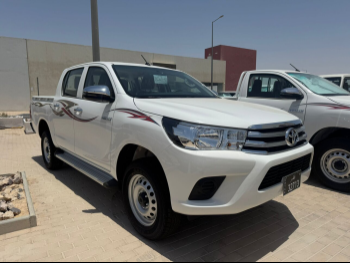 Toyota  Hilux  2025  Automatic  0 Km  4 Cylinder  Four Wheel Drive (4WD)  Pick Up  White  With Warranty