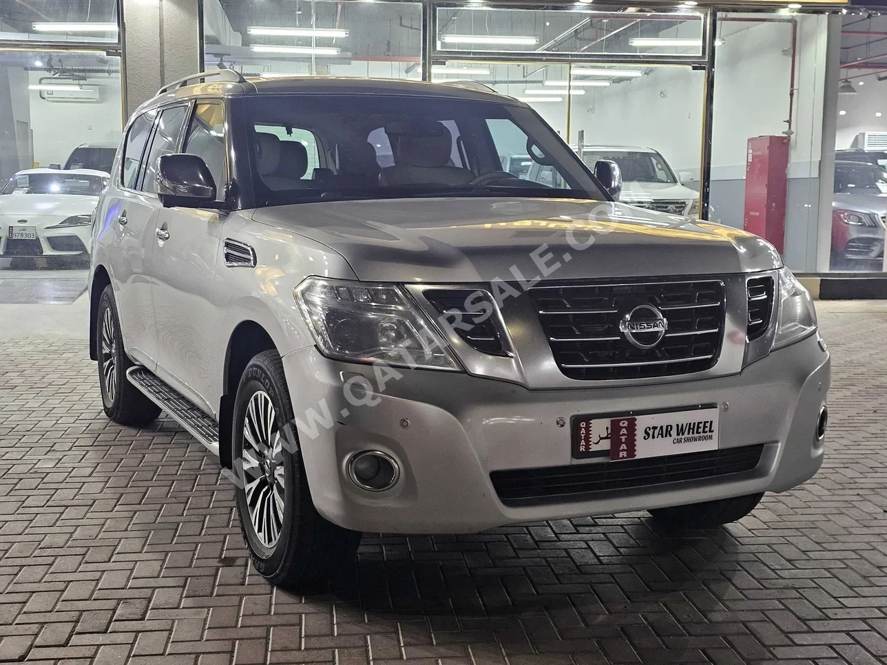 Nissan  Patrol  Platinum  2017  Automatic  214,000 Km  8 Cylinder  Four Wheel Drive (4WD)  SUV  Silver