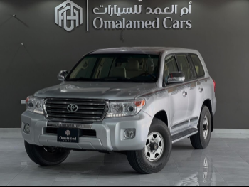 Toyota  Land Cruiser  GXR  2012  Automatic  299,000 Km  8 Cylinder  Four Wheel Drive (4WD)  SUV  Silver