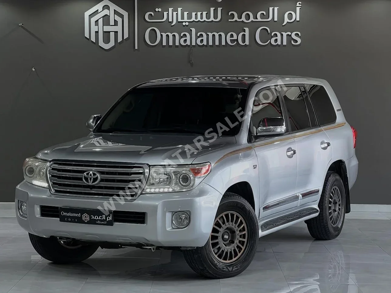 Toyota  Land Cruiser  VXR  2010  Automatic  381,000 Km  8 Cylinder  Four Wheel Drive (4WD)  SUV  Silver