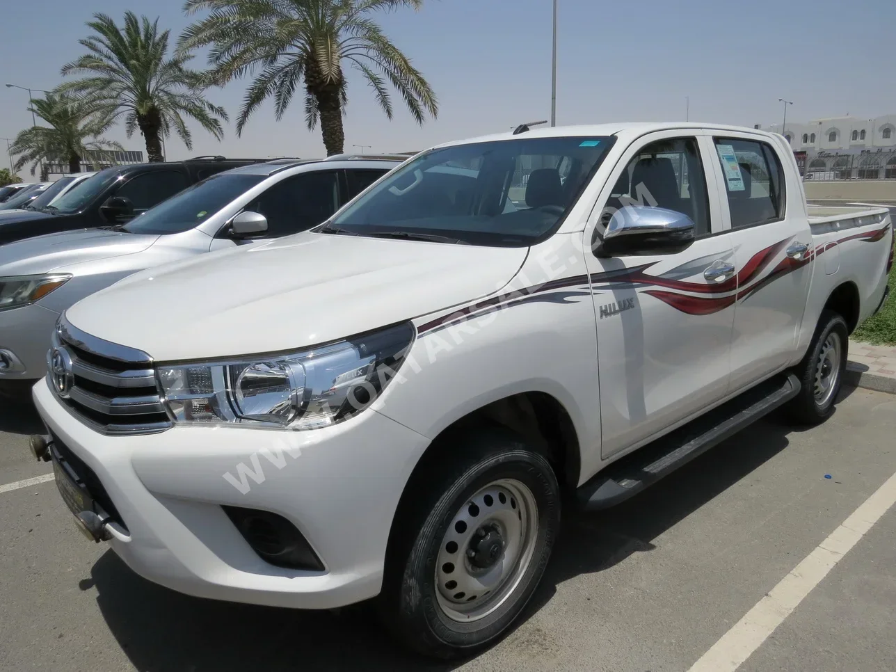 Toyota  Hilux  2020  Automatic  15,000 Km  4 Cylinder  Four Wheel Drive (4WD)  Pick Up  White
