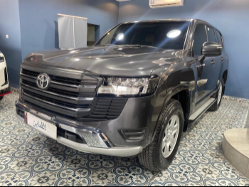 Toyota  Land Cruiser  GX  2023  Automatic  38,000 Km  6 Cylinder  Four Wheel Drive (4WD)  SUV  Gray  With Warranty