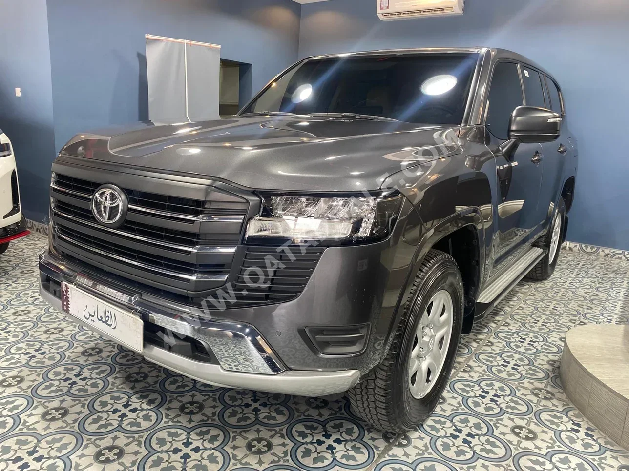Toyota  Land Cruiser  GX  2023  Automatic  38,000 Km  6 Cylinder  Four Wheel Drive (4WD)  SUV  Gray  With Warranty