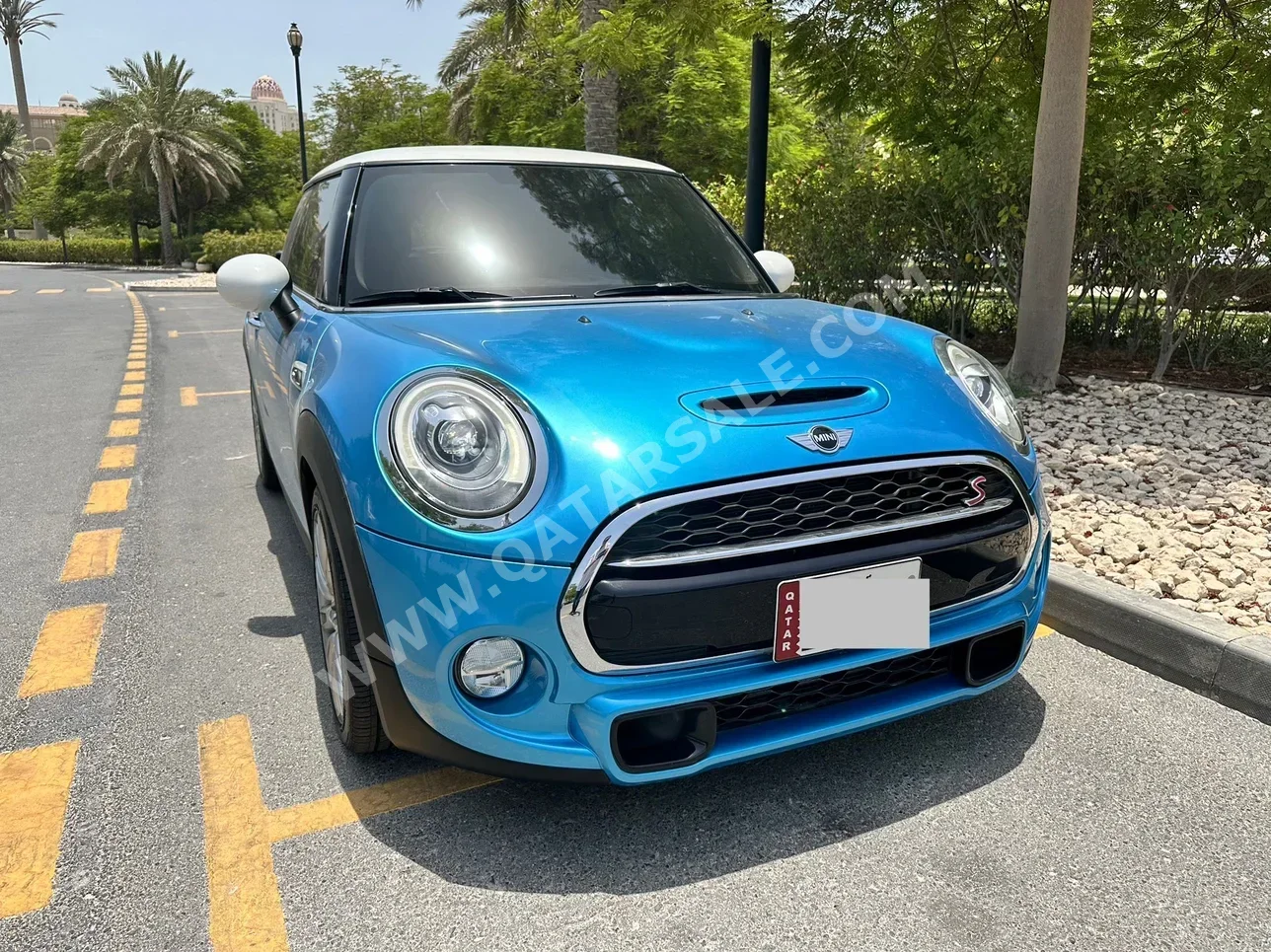Mini  Cooper  S  2018  Automatic  68,000 Km  4 Cylinder  Front Wheel Drive (FWD)  Hatchback  Blue and White