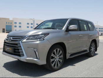 Lexus  LX  570  2017  Automatic  164,000 Km  8 Cylinder  Four Wheel Drive (4WD)  SUV  Sonic Titanium