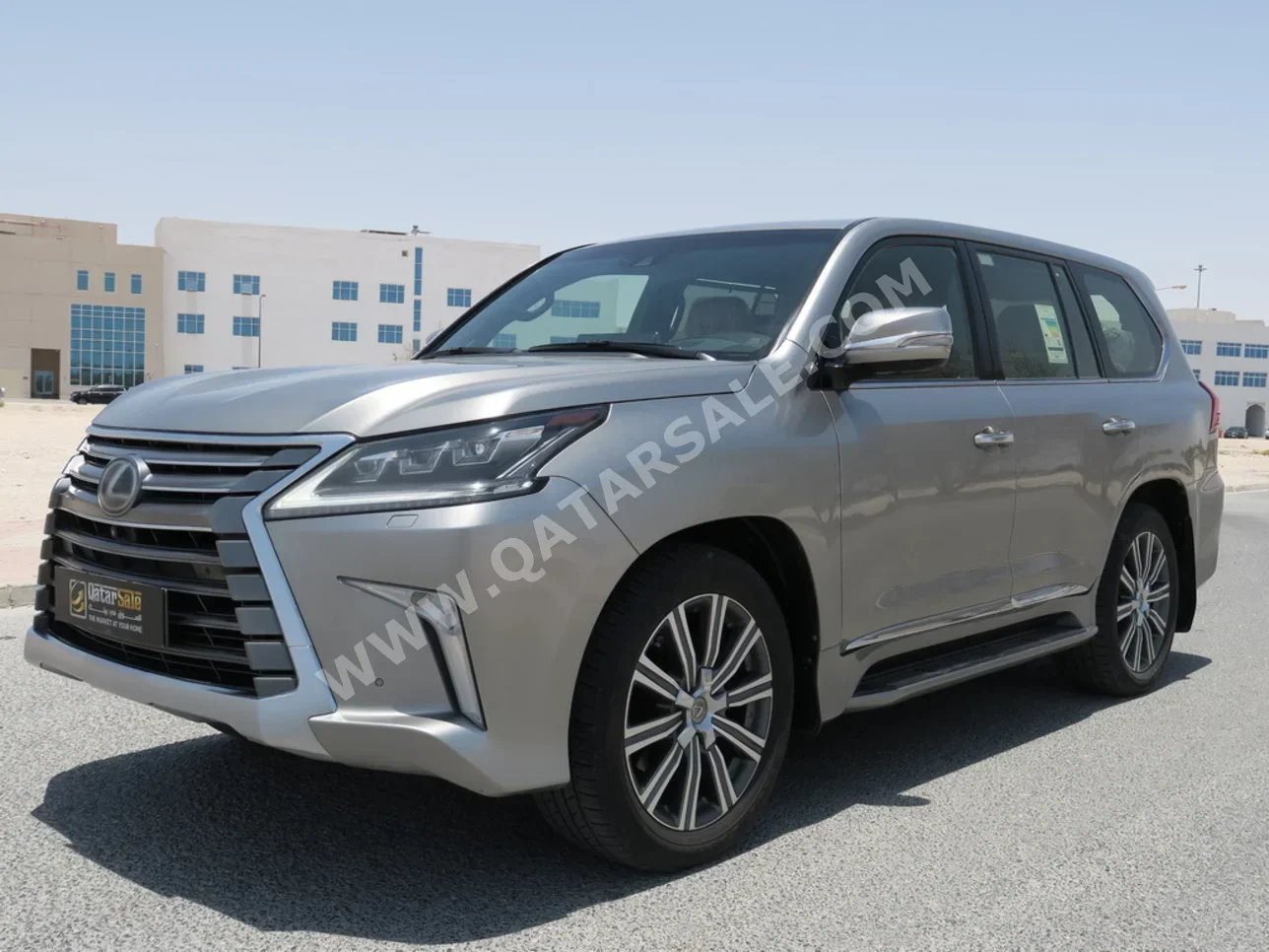 Lexus  LX  570  2017  Automatic  164,000 Km  8 Cylinder  Four Wheel Drive (4WD)  SUV  Sonic Titanium