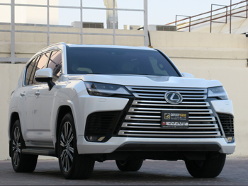 Lexus  LX  600  2023  Automatic  30,000 Km  6 Cylinder  Four Wheel Drive (4WD)  SUV  Pearl  With Warranty