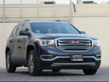 GMC  Acadia  2019  Automatic  137,000 Km  6 Cylinder  All Wheel Drive (AWD)  SUV  Blue