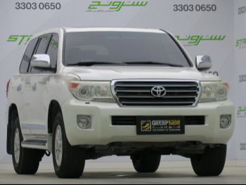 Toyota  Land Cruiser  GXR  2013  Automatic  470,000 Km  8 Cylinder  Four Wheel Drive (4WD)  SUV  Pearl