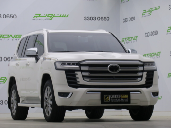 Toyota  Land Cruiser  VXR Twin Turbo  2022  Automatic  62,000 Km  6 Cylinder  Four Wheel Drive (4WD)  SUV  White  With Warranty