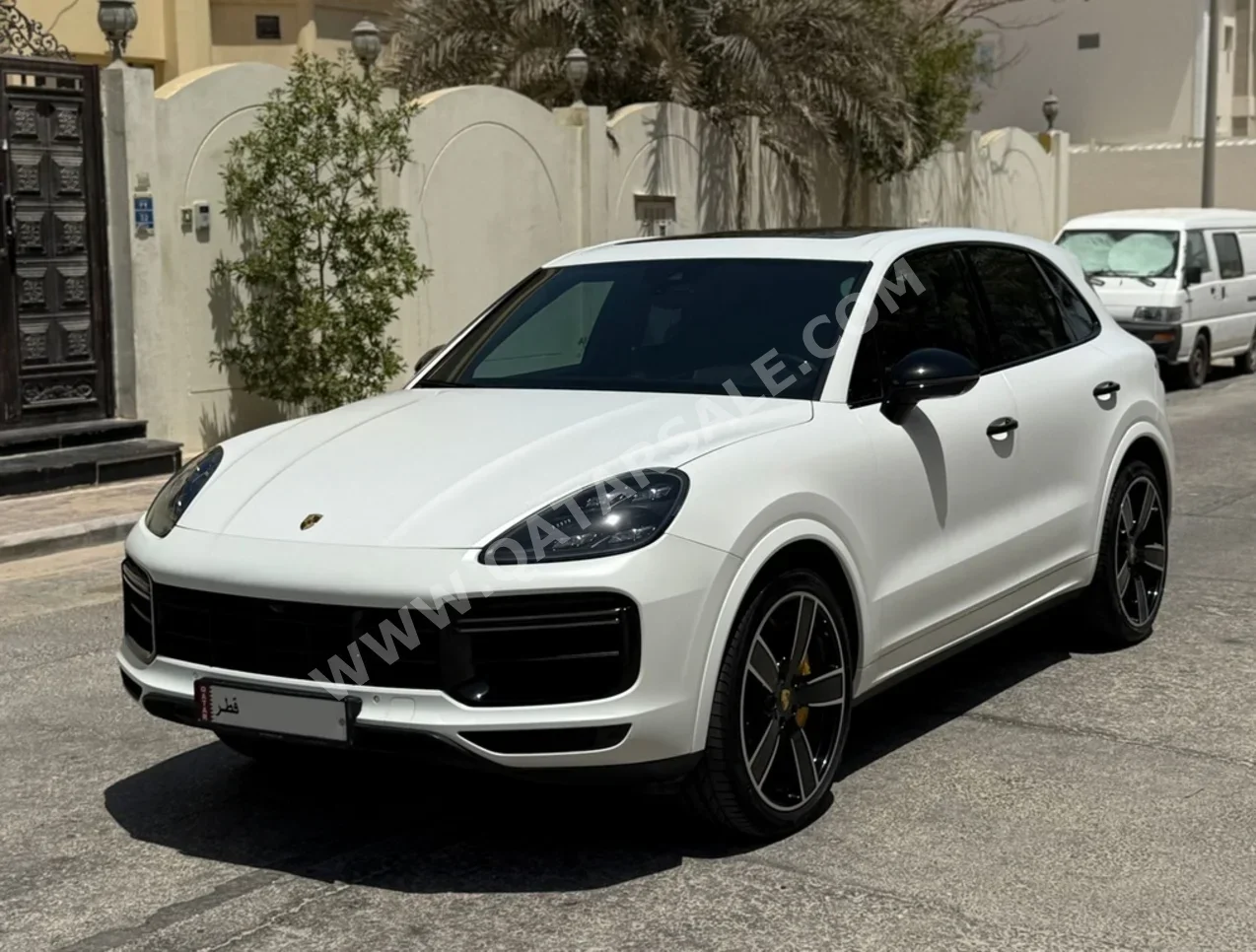 Porsche  Cayenne  Turbo  2019  Automatic  124,000 Km  8 Cylinder  Four Wheel Drive (4WD)  SUV  White