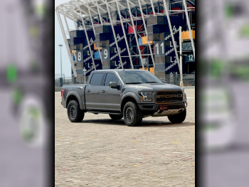 Ford  F  150 Raptor  2020  Automatic  116,000 Km  8 Cylinder  Four Wheel Drive (4WD)  SUV  Gray