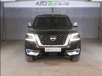 Nissan  Patrol  Platinum  2022  Automatic  98,000 Km  8 Cylinder  Four Wheel Drive (4WD)  SUV  Black