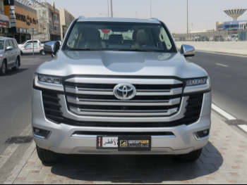 Toyota  Land Cruiser  VX Twin Turbo  2022  Automatic  84,000 Km  6 Cylinder  Four Wheel Drive (4WD)  SUV  Silver  With Warranty