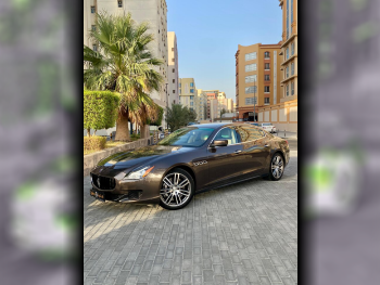 مزاراتي  كواتروبورتي  جي تي اس  2014  اوتوماتيك  55,000 كم  8 سلندر  دفع رباعي  سيدان  بني