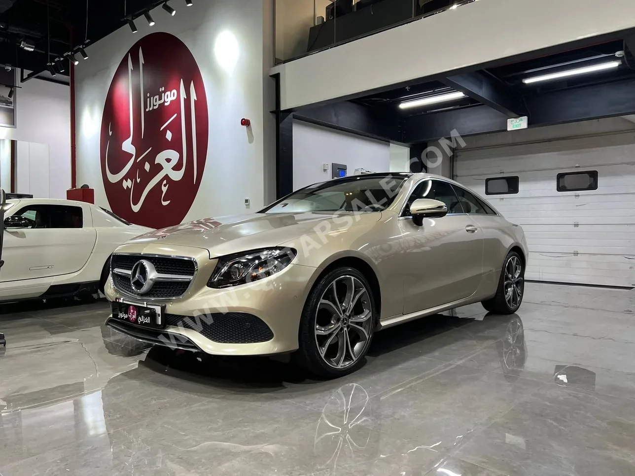 Mercedes-Benz  E-Class  200  2017  Automatic  47,000 Km  4 Cylinder  Rear Wheel Drive (RWD)  Sedan  Gold