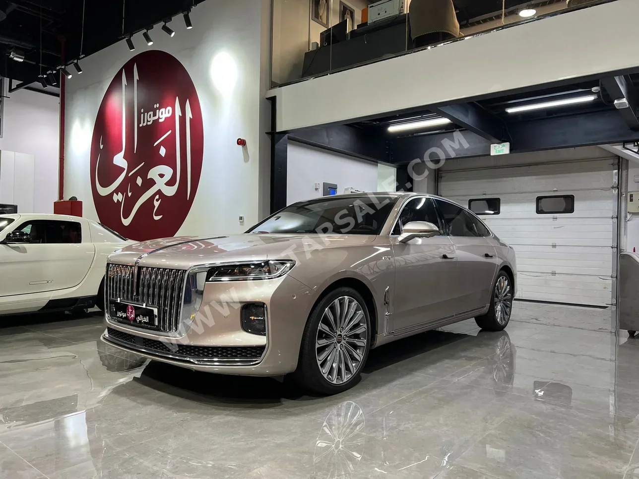 Hongqi  H9  2022  Automatic  53,000 Km  6 Cylinder  All Wheel Drive (AWD)  Sedan  Gold
