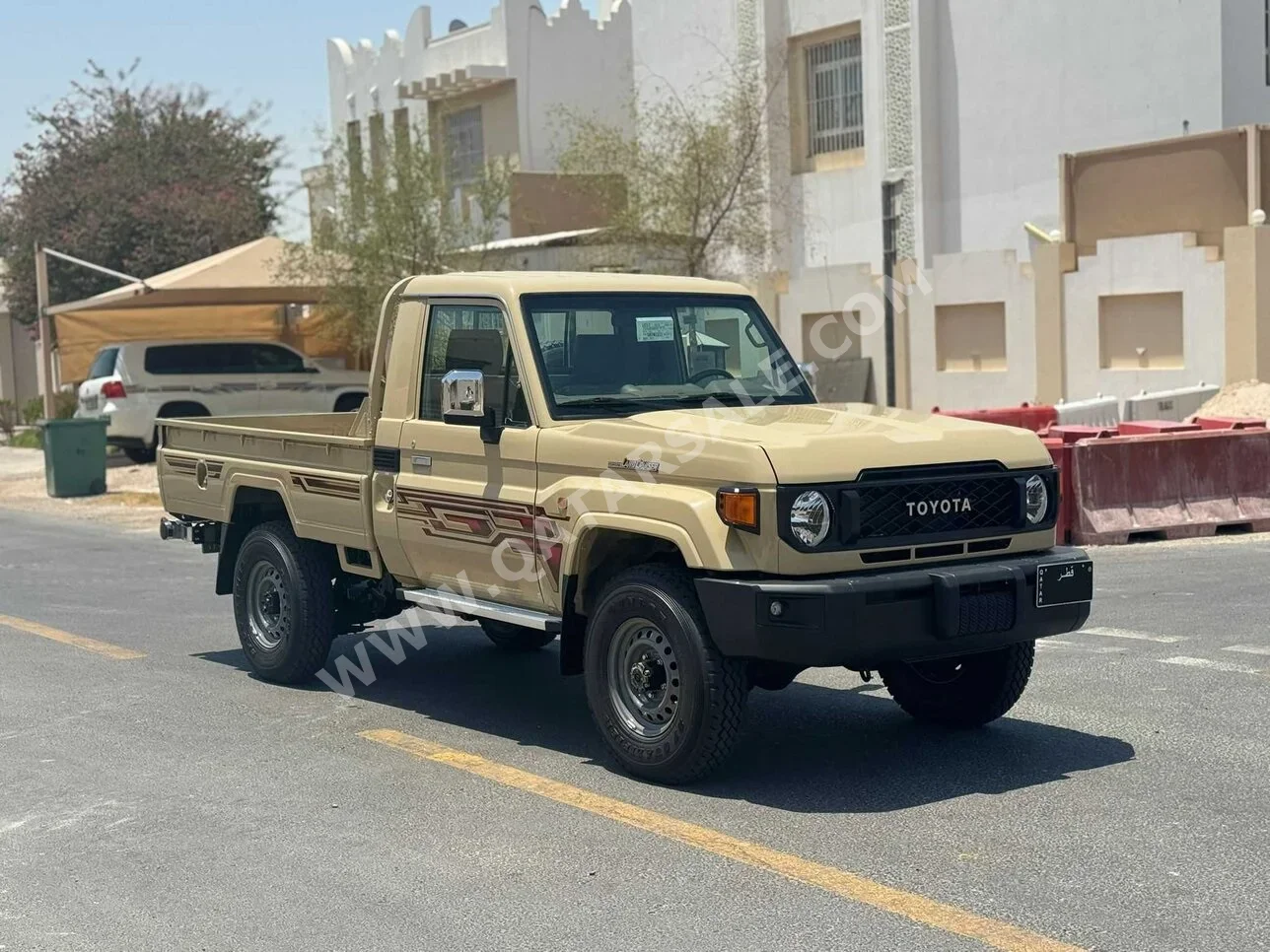 Toyota  Land Cruiser  LX  2025  Manual  0 Km  6 Cylinder  Four Wheel Drive (4WD)  Pick Up  Beige  With Warranty