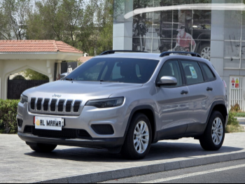 Jeep  Cherokee  Sport  2021  Automatic  60,000 Km  6 Cylinder  Four Wheel Drive (4WD)  SUV  Silver