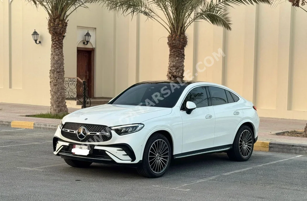 Mercedes-Benz  GLC  200  2024  Automatic  7,000 Km  4 Cylinder  Four Wheel Drive (4WD)  SUV  White  With Warranty