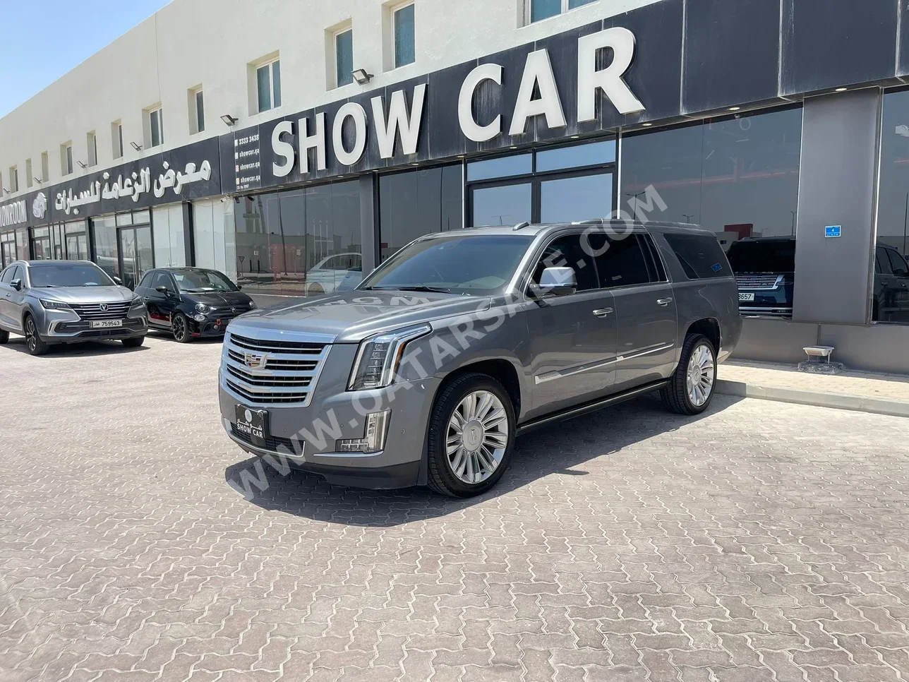 Cadillac  Escalade  Platinum  2018  Automatic  167,000 Km  8 Cylinder  Four Wheel Drive (4WD)  SUV  Gray