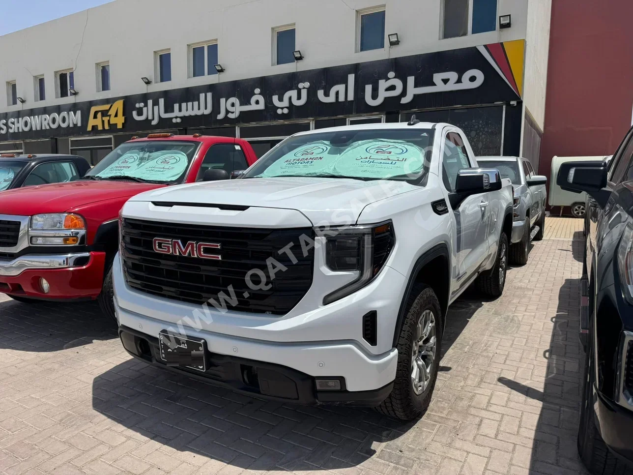GMC  Sierra  Elevation  2024  Automatic  0 Km  8 Cylinder  Four Wheel Drive (4WD)  Pick Up  White  With Warranty