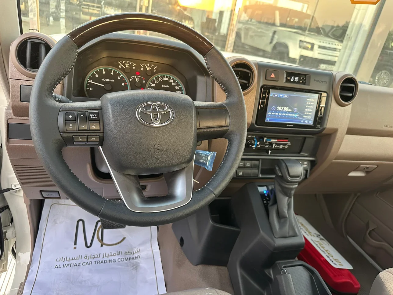 Toyota  Land Cruiser  LX  2025  Automatic  0 Km  6 Cylinder  Four Wheel Drive (4WD)  Pick Up  White  With Warranty