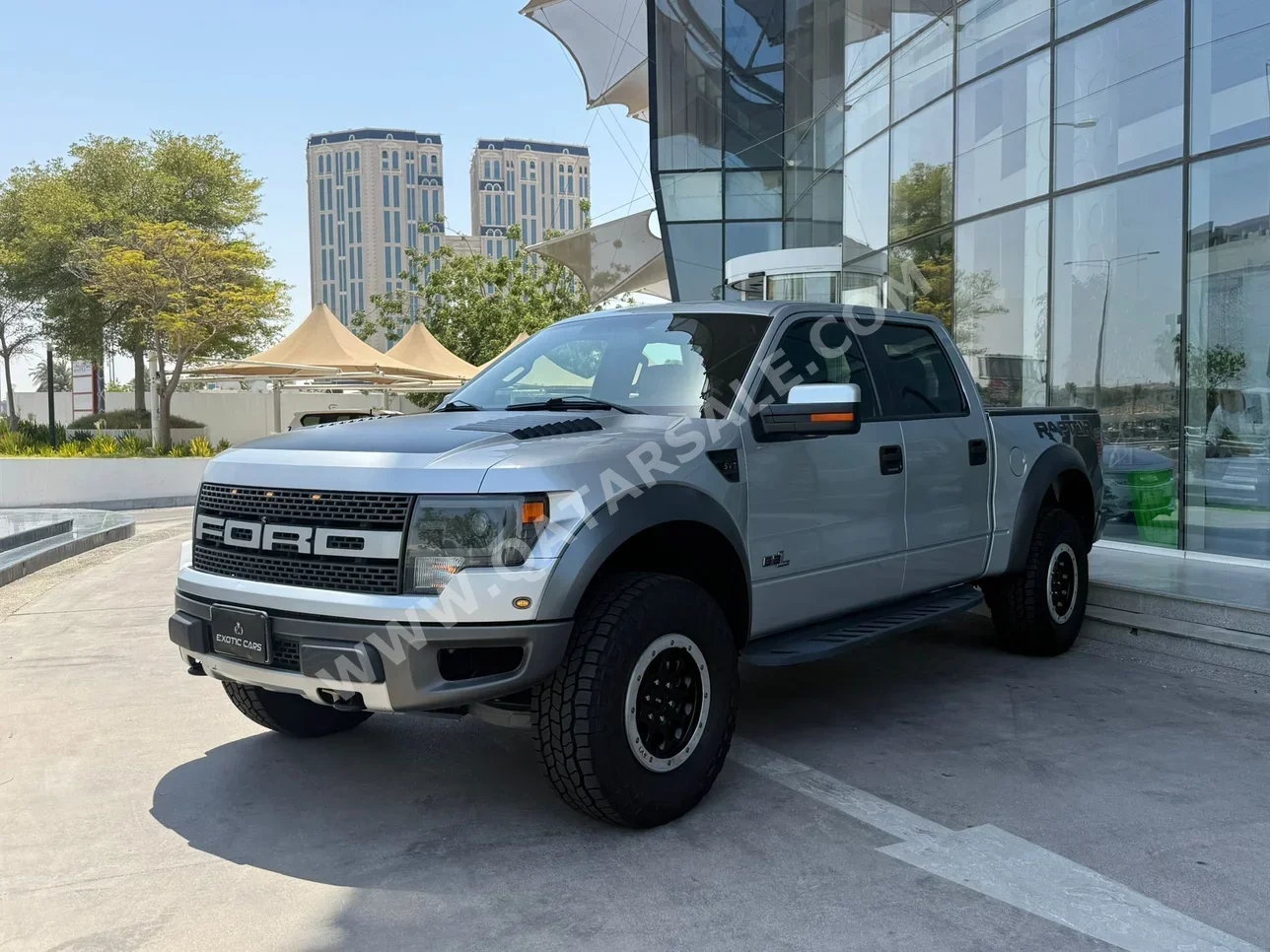 Ford  Raptor  SVT  2013  Automatic  171,000 Km  8 Cylinder  Four Wheel Drive (4WD)  Pick Up  Gray