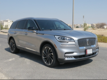 Lincoln  Aviator  2022  Automatic  16,000 Km  6 Cylinder  Four Wheel Drive (4WD)  SUV  Silver  With Warranty