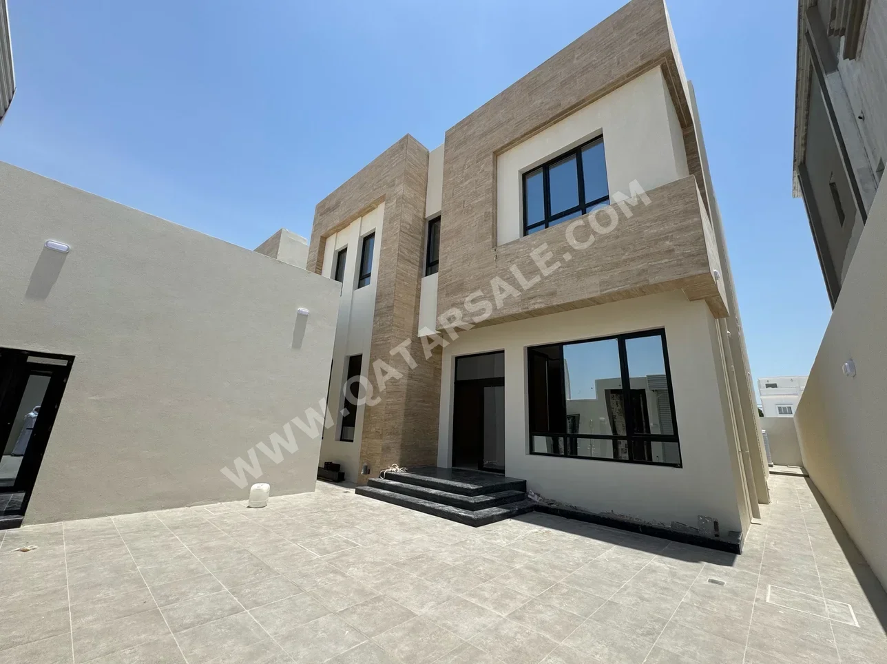 Family Residential  - Not Furnished  - Doha  - Al Thumama  - 7 Bedrooms