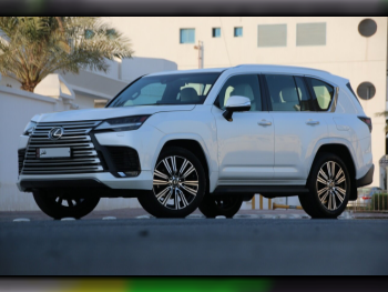 Lexus  LX  600 Luxury  2023  Automatic  143,000 Km  6 Cylinder  Four Wheel Drive (4WD)  SUV  White