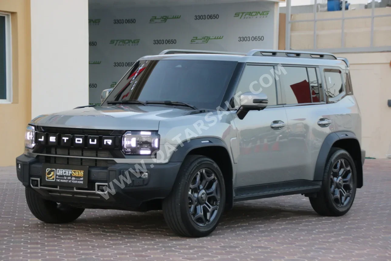Jetour  T2  Luxury  2025  Automatic  38,000 Km  4 Cylinder  Four Wheel Drive (4WD)  SUV  Gray  With Warranty
