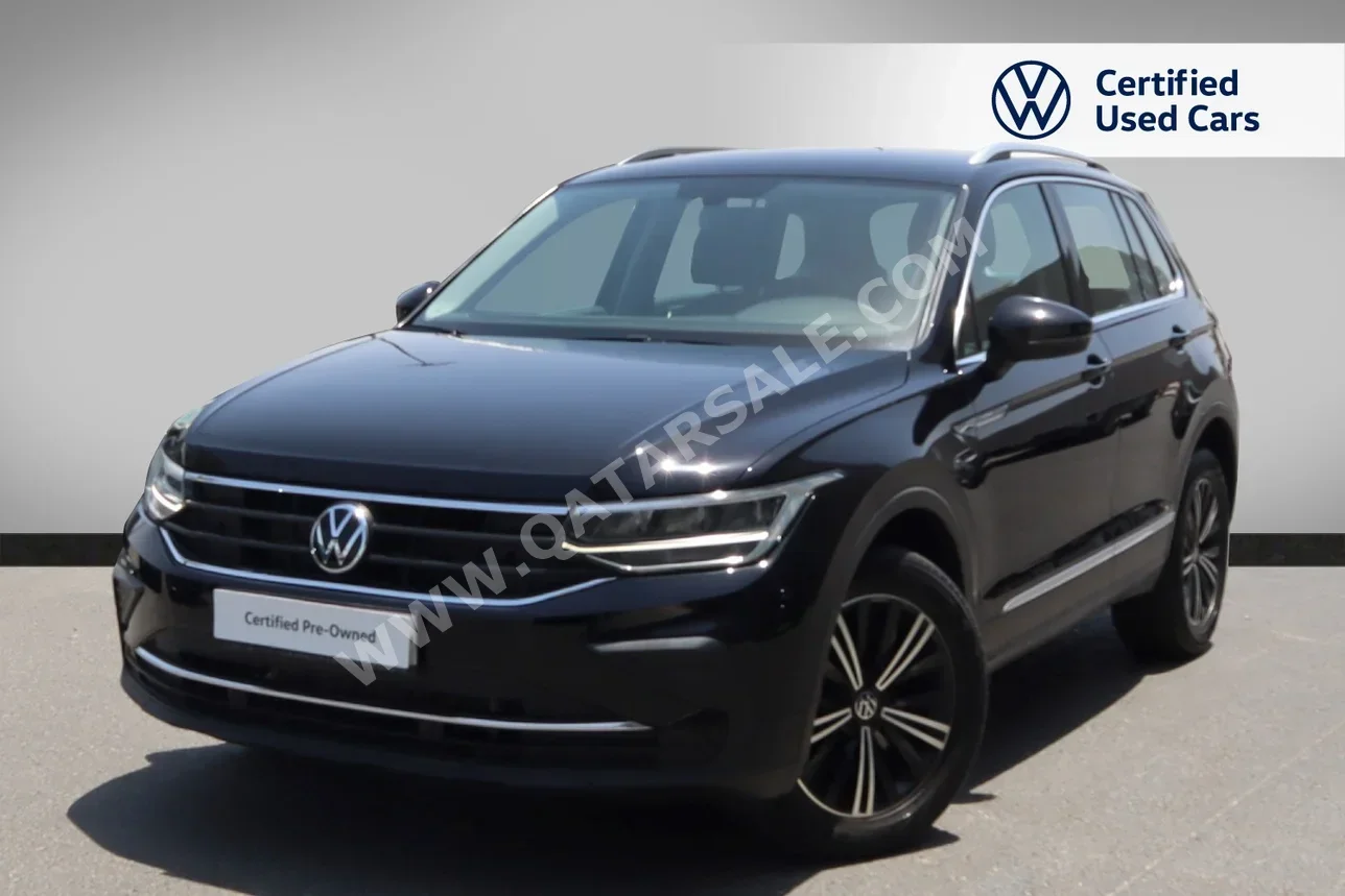 Volkswagen  Tiguan  2.0 TSI  2023  Automatic  15,000 Km  4 Cylinder  All Wheel Drive (AWD)  SUV  Black  With Warranty