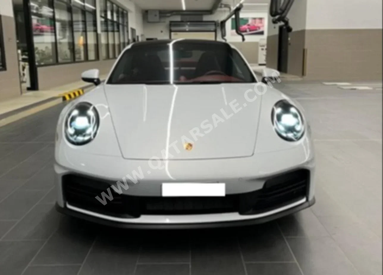 Porsche  911  2025  Automatic  750 Km  6 Cylinder  Rear Wheel Drive (RWD)  Coupe / Sport  Gray  With Warranty