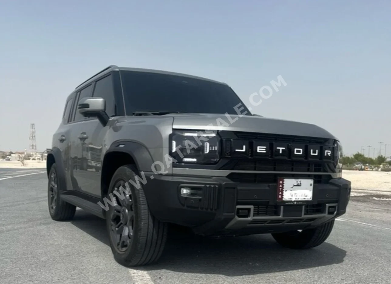 Jetour  T2  Luxury  2025  Automatic  17,000 Km  4 Cylinder  Four Wheel Drive (4WD)  SUV  Silver  With Warranty