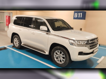 Toyota  Land Cruiser  GXR  2020  Automatic  212,000 Km  6 Cylinder  Four Wheel Drive (4WD)  SUV  White