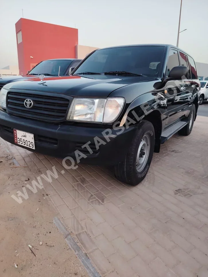 Toyota  Land Cruiser  G  2002  Automatic  133,000 Km  6 Cylinder  Four Wheel Drive (4WD)  SUV  Black