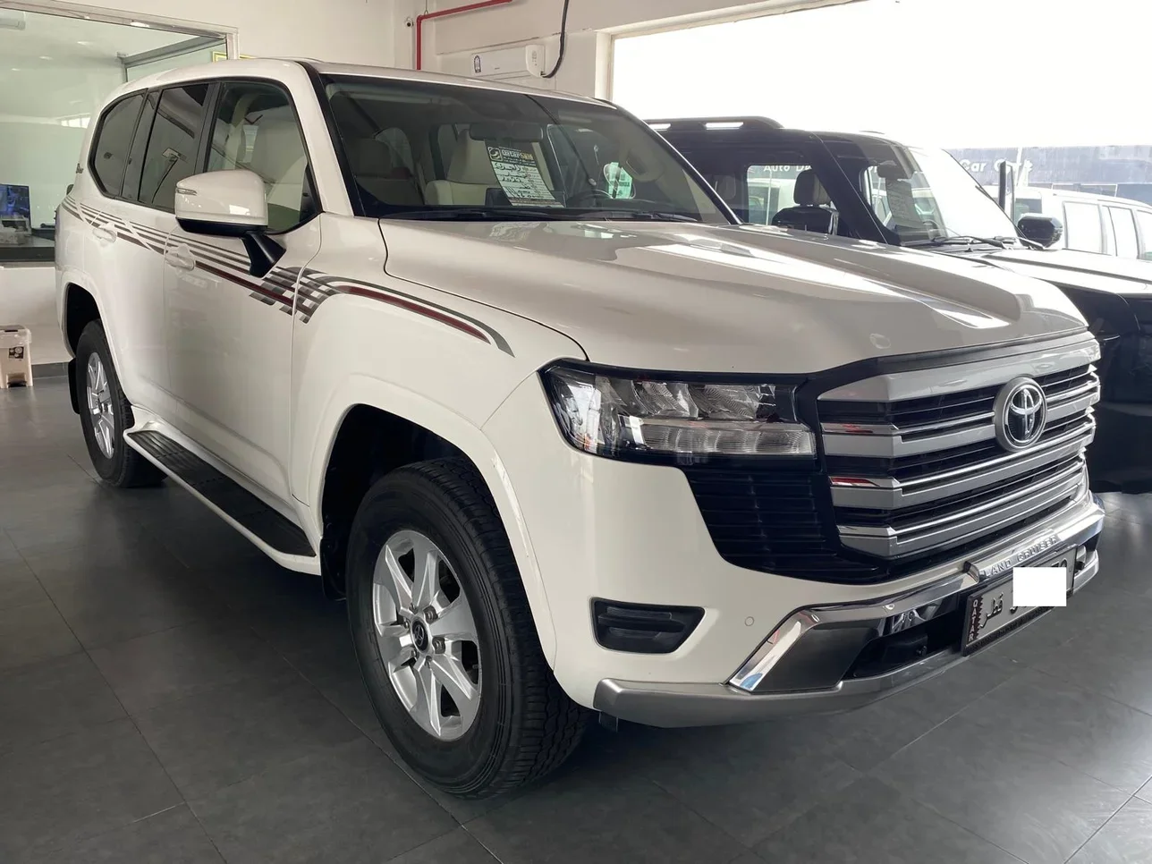 Toyota  Land Cruiser  GXR  2022  Automatic  111,000 Km  6 Cylinder  Four Wheel Drive (4WD)  SUV  White