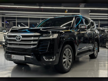 Toyota  Land Cruiser  VX Twin Turbo  2024  Automatic  30,000 Km  6 Cylinder  Four Wheel Drive (4WD)  SUV  Black  With Warranty