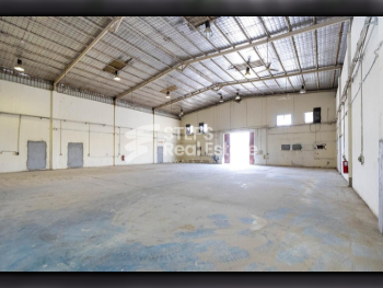 Warehouses & Stores - Al Rayyan  - Industrial Area  -Area Size: 850 Square Meter