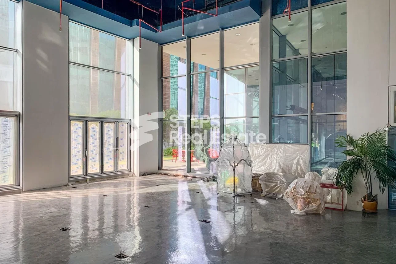 Commercial Shops - Not Furnished  - Lusail  For Rent  - Marina District