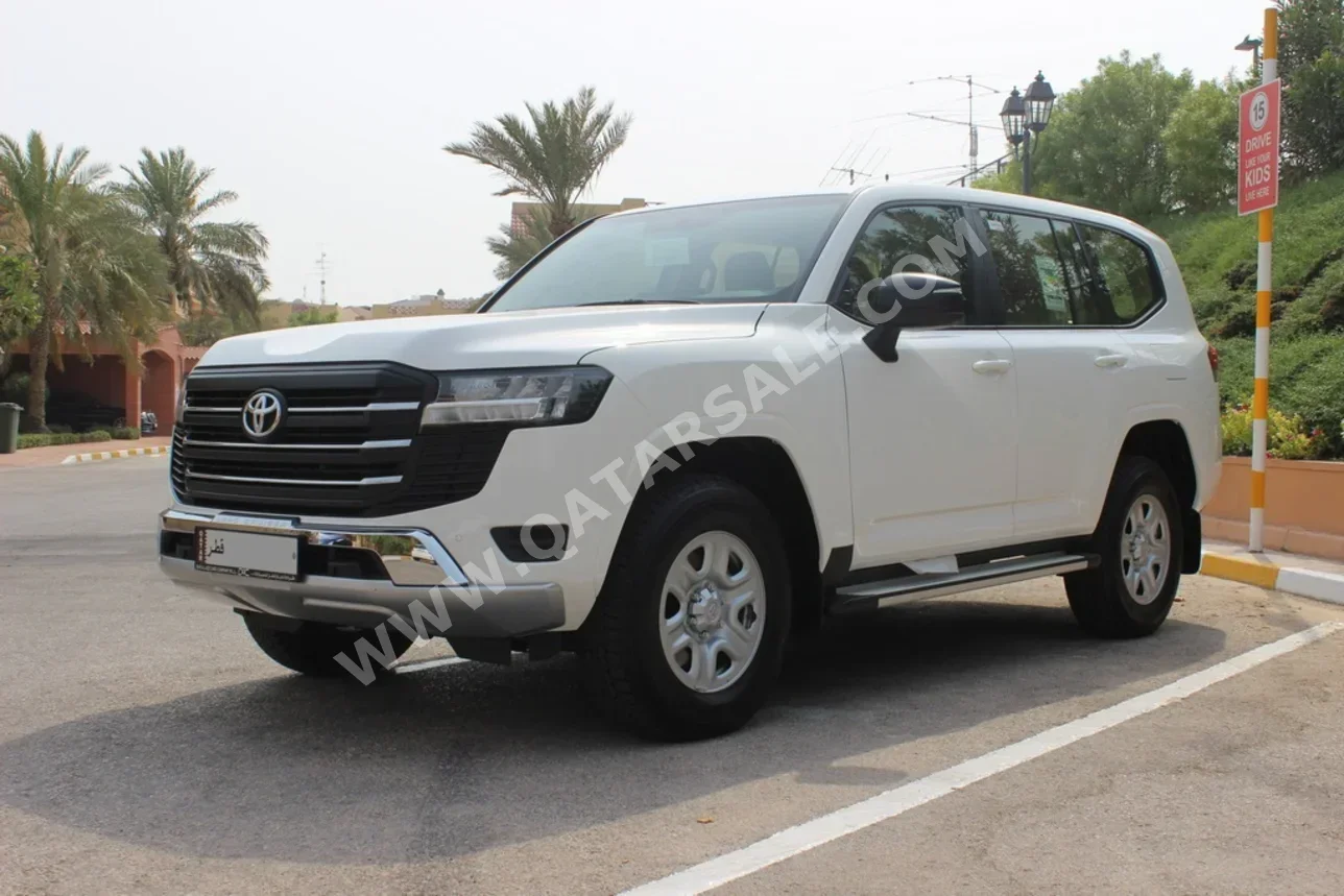 Toyota  Land Cruiser  GX  2024  Automatic  51,000 Km  6 Cylinder  Four Wheel Drive (4WD)  SUV  White  With Warranty