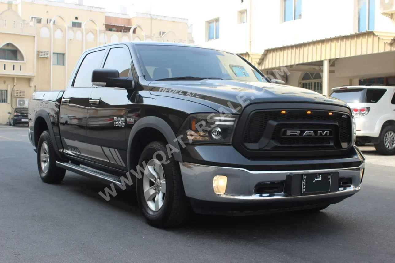 Dodge  Ram  SLT  2017  Automatic  100,000 Km  8 Cylinder  Four Wheel Drive (4WD)  Pick Up  Black