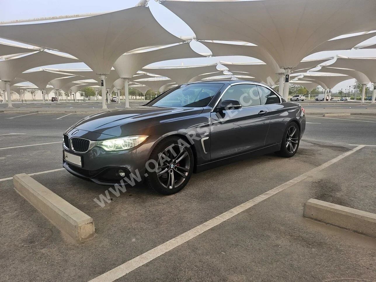 BMW  4-Series  428 I  2017  Automatic  92,000 Km  4 Cylinder  Front Wheel Drive (FWD)  Convertible  Gray Metallic