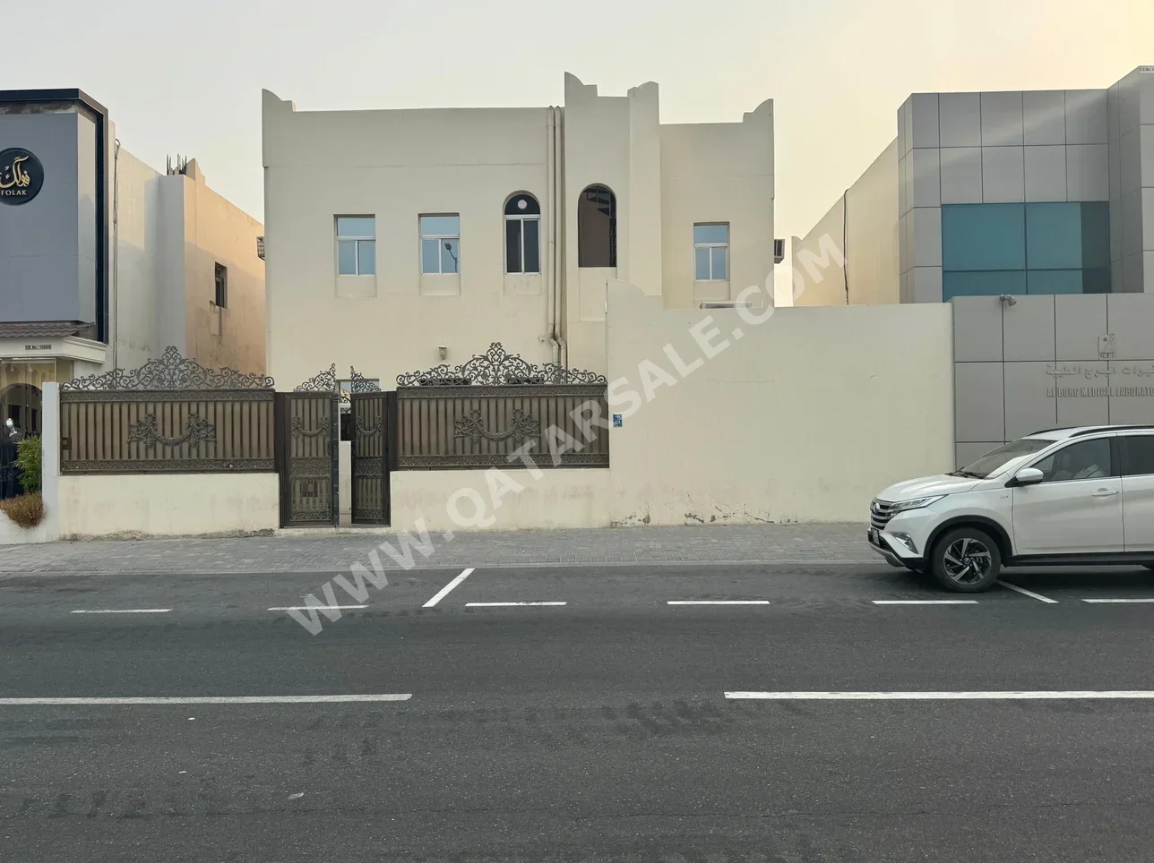 Family Residential  - Not Furnished  - Doha  - Umm Lekhba  - 6 Bedrooms