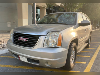 GMC  Yukon  SLT  2007  Automatic  227,000 Km  8 Cylinder  SUV  Silver